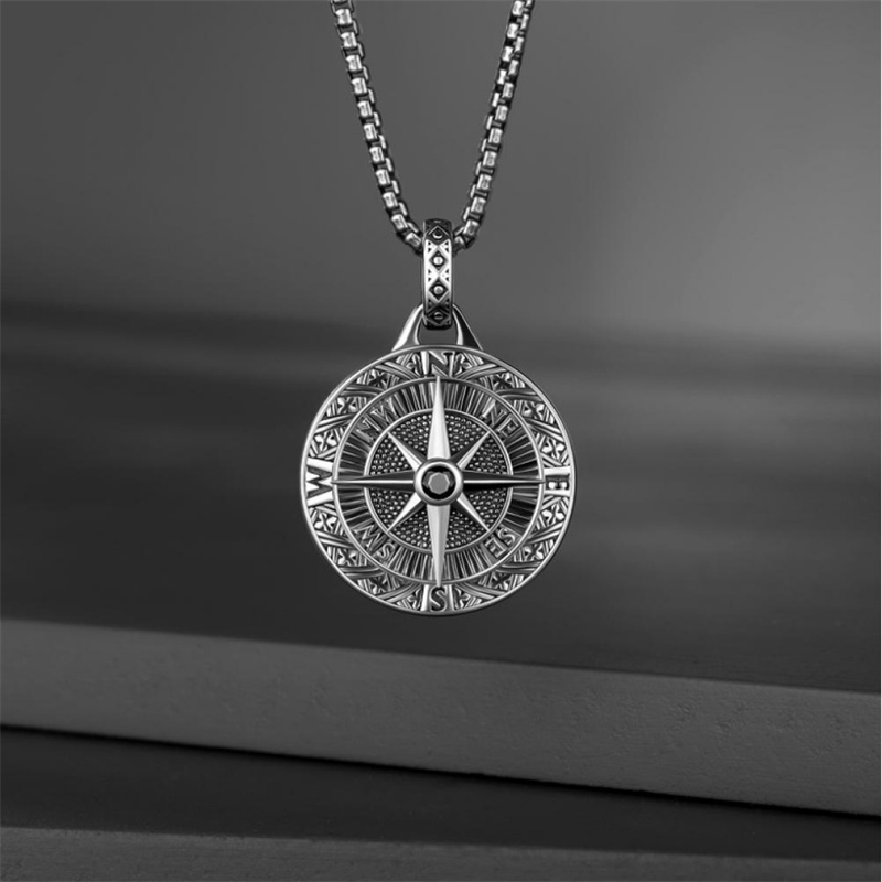 Collier avec pendentif boussol - Mens Fashion Discord avis et prix